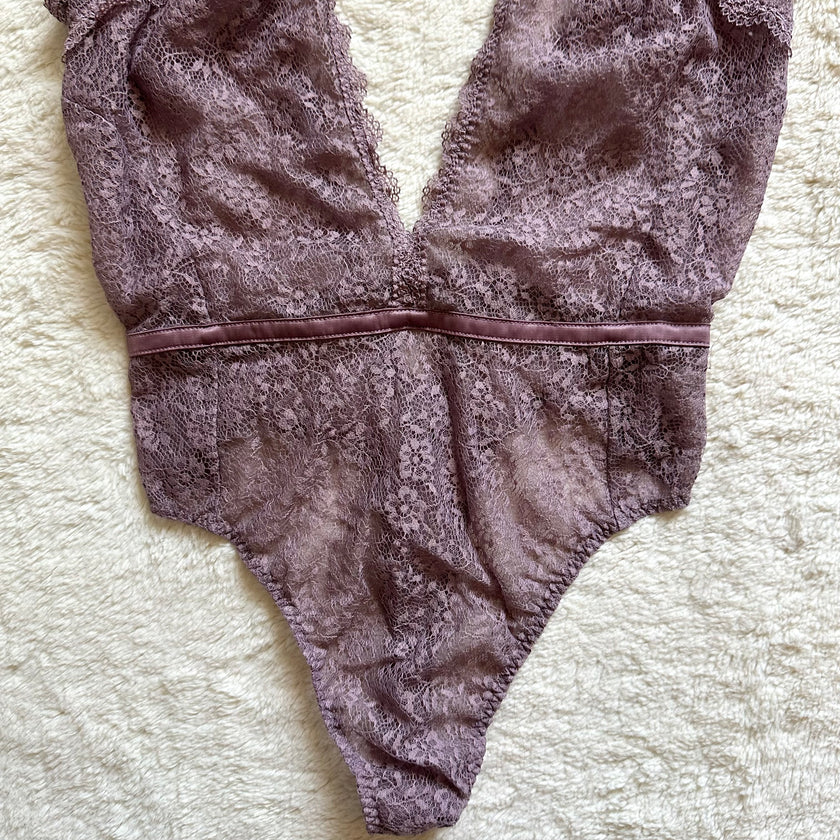 2017 mauve chantilly teddy