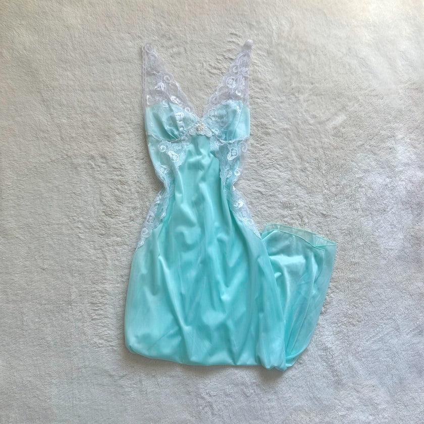 1980's aqua belle negligee