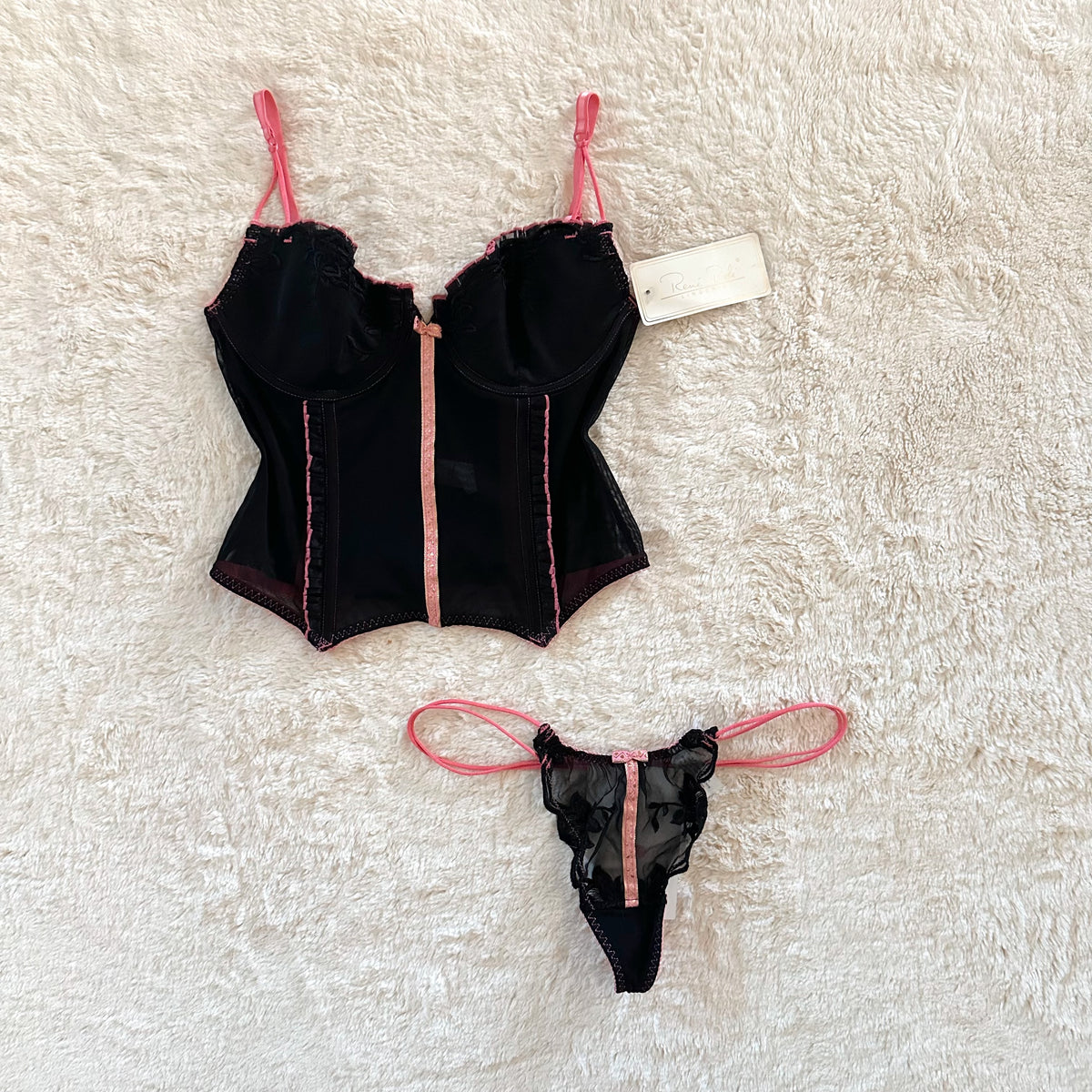 2000's noir rose bustier set