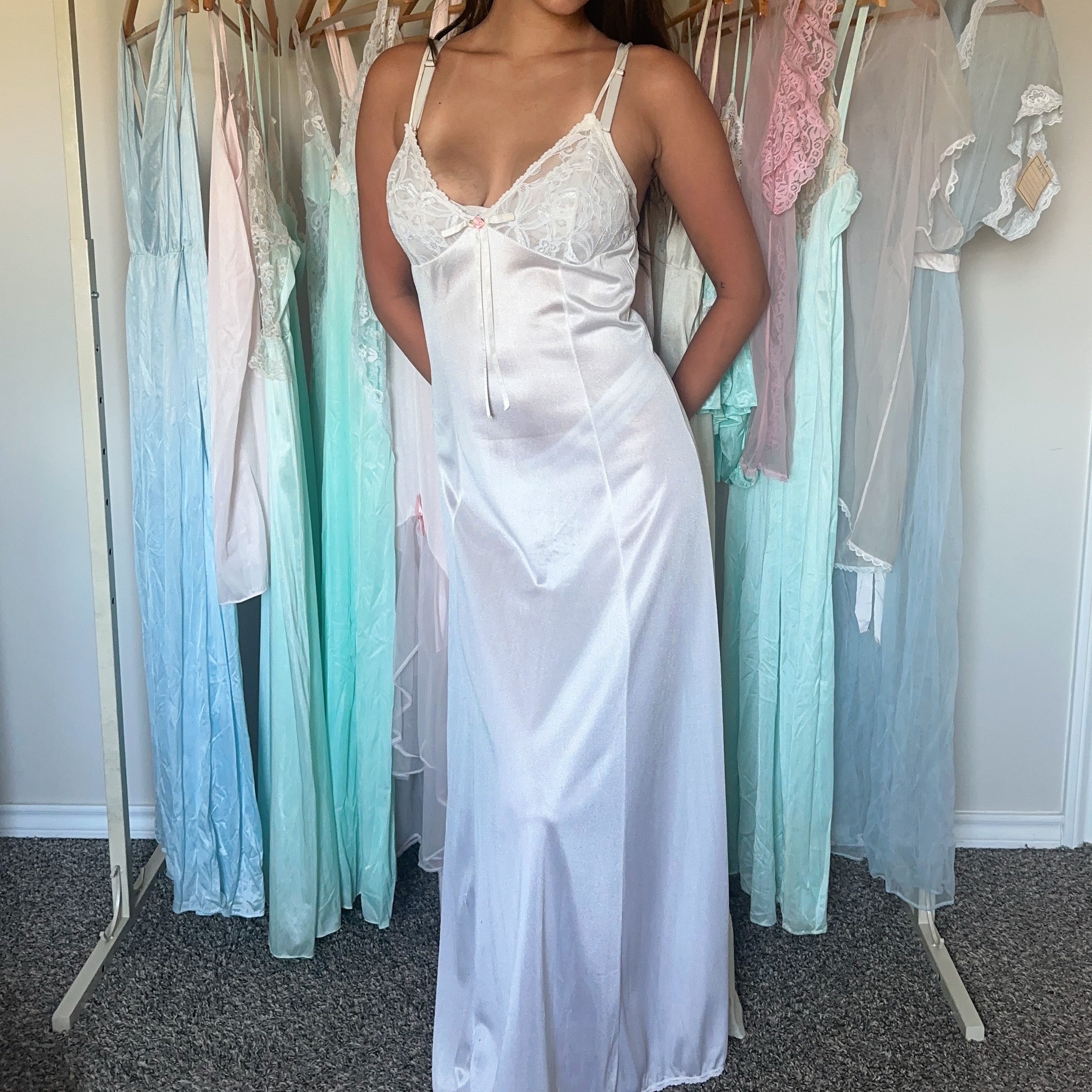 1980's rosette whisper negligee
