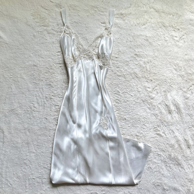 1998 pearl vow negligee