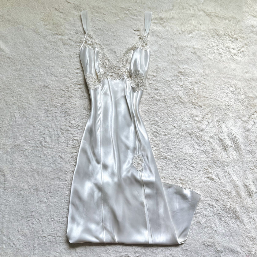 1998 pearl vow negligee