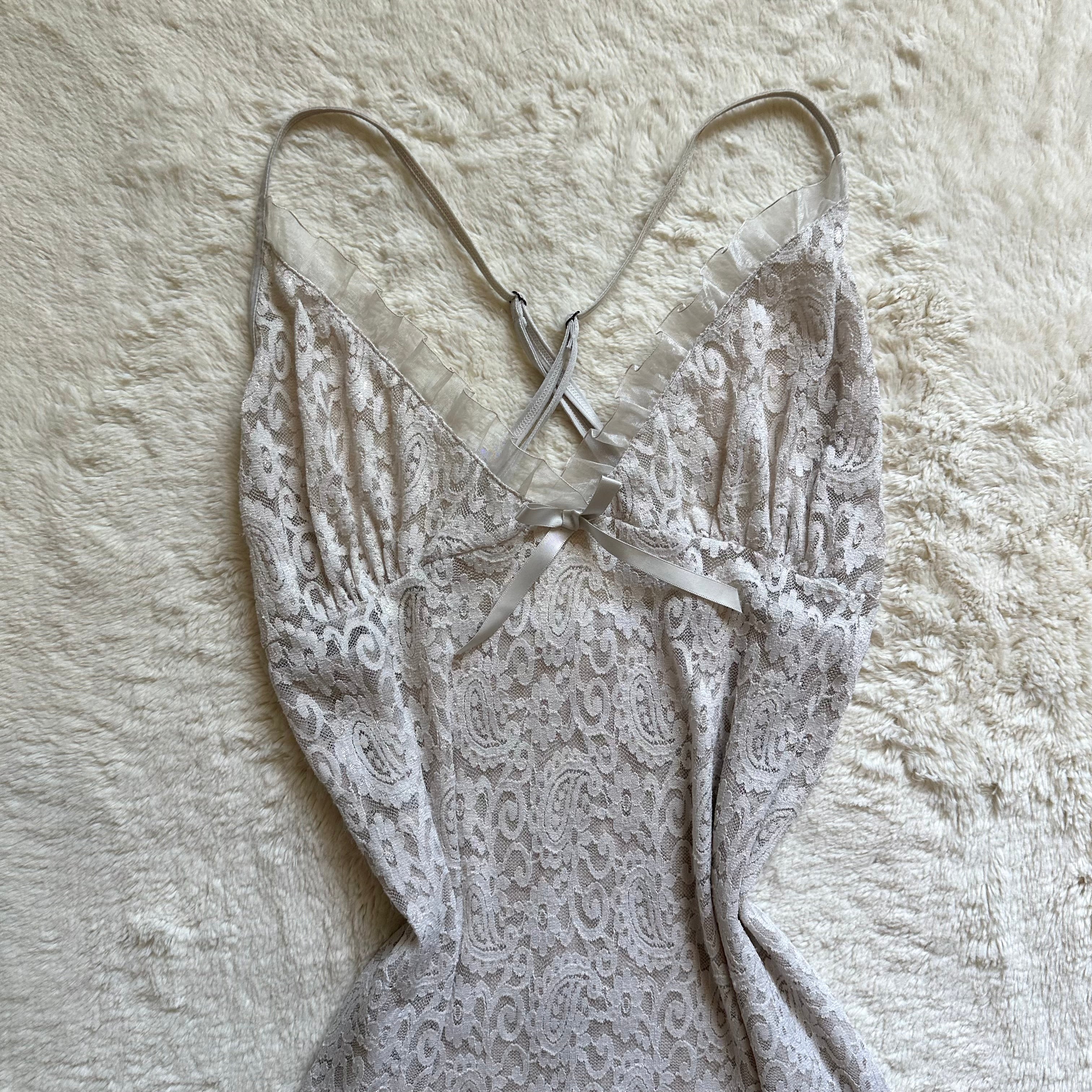 2000's ivory chantilly slip dress