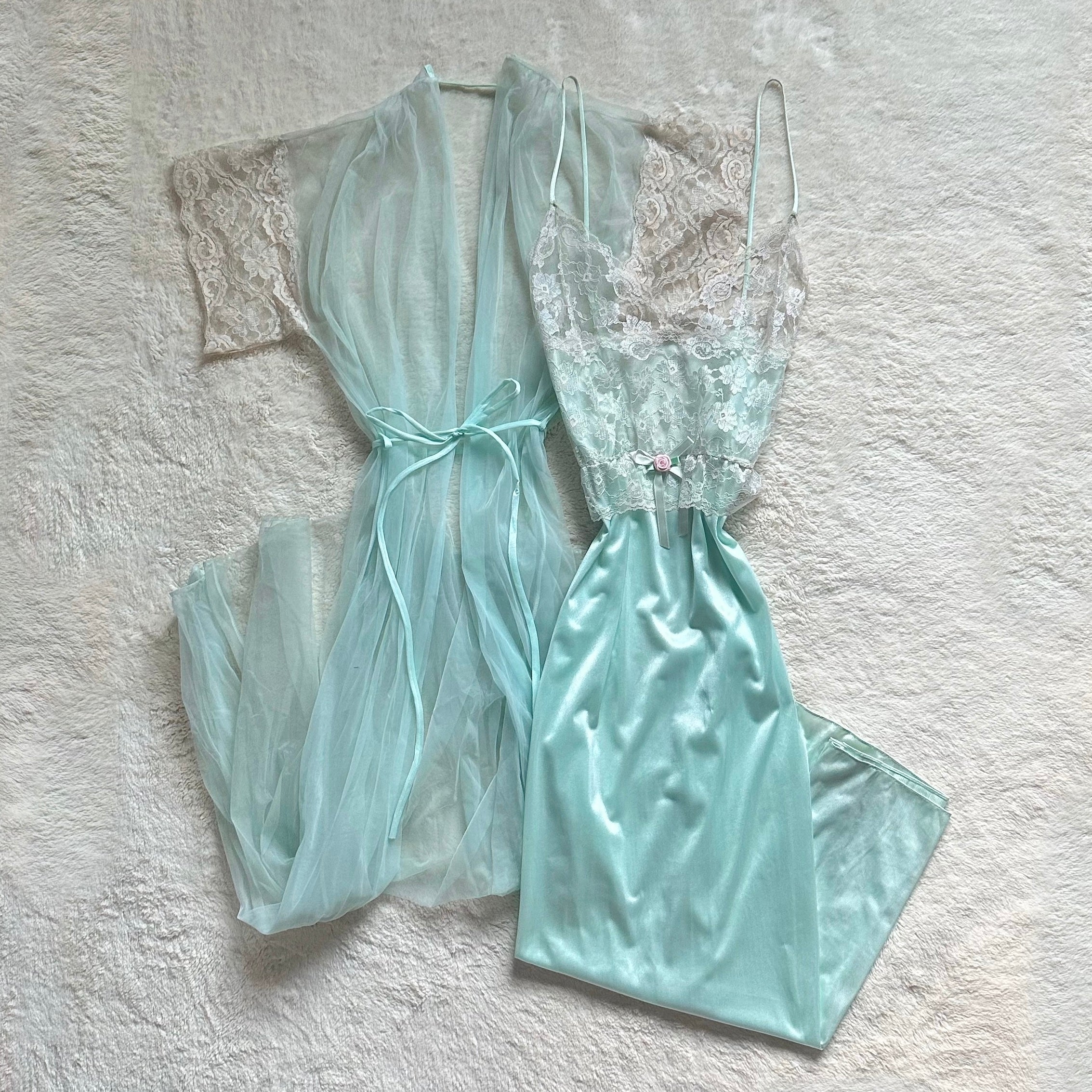 1980's seafoam lace negligee + bed jacket