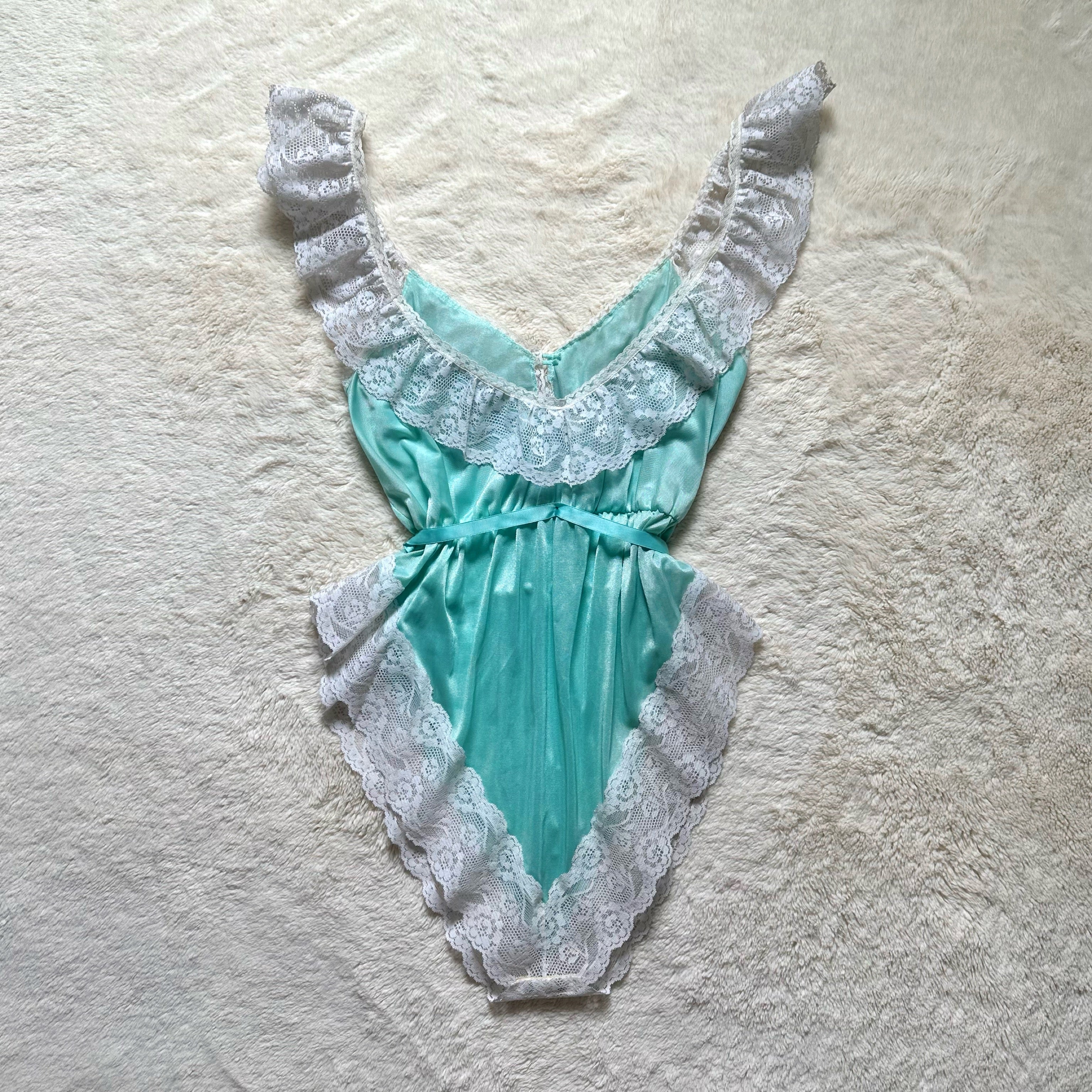 1980's aqua ruffle teddy