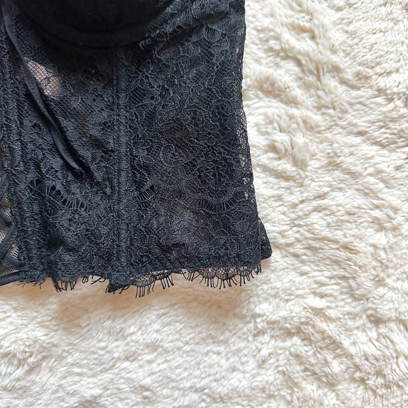 2020 noir lace bustier
