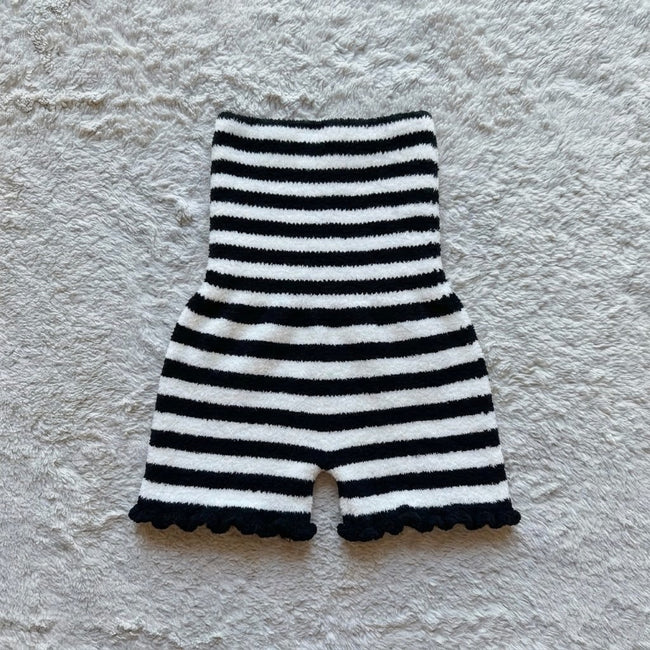 japanese brand b&w fuzzy knit shorts
