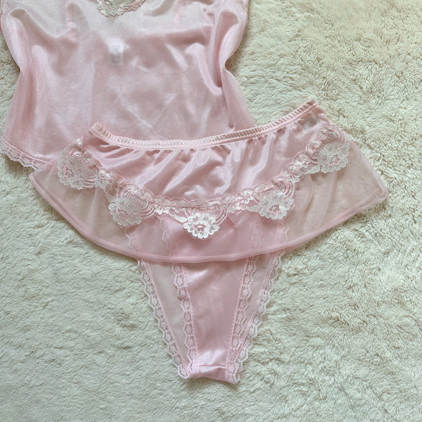 2000's pink champagne lounge set