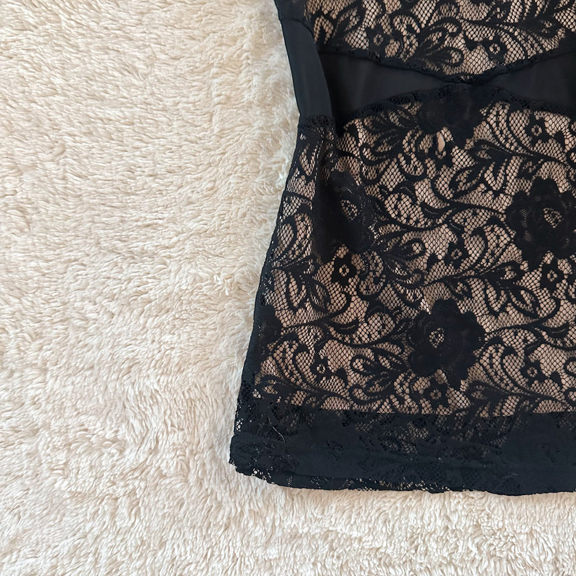 2000's raven lace top