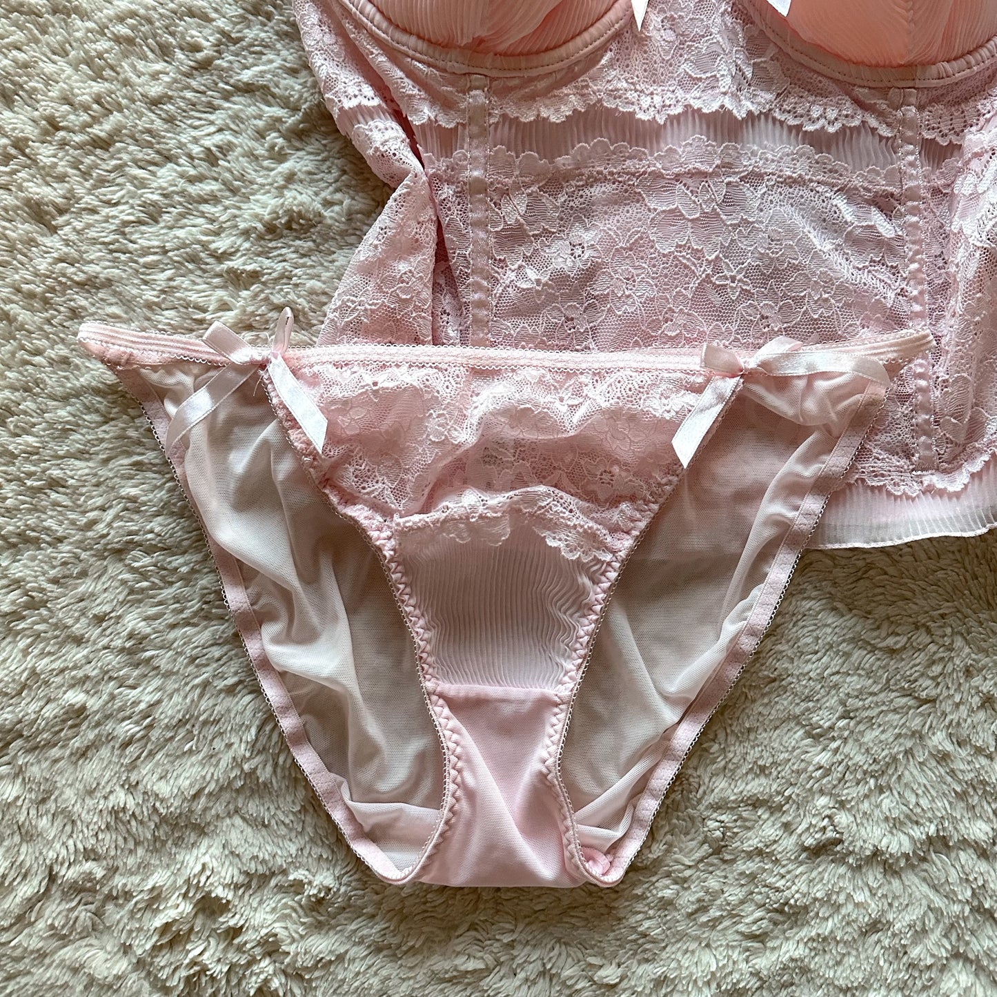 2000's powder pink lace bustier + panty set