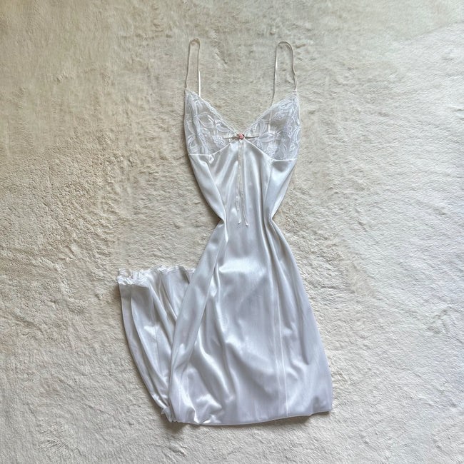 1980's rosette whisper negligee