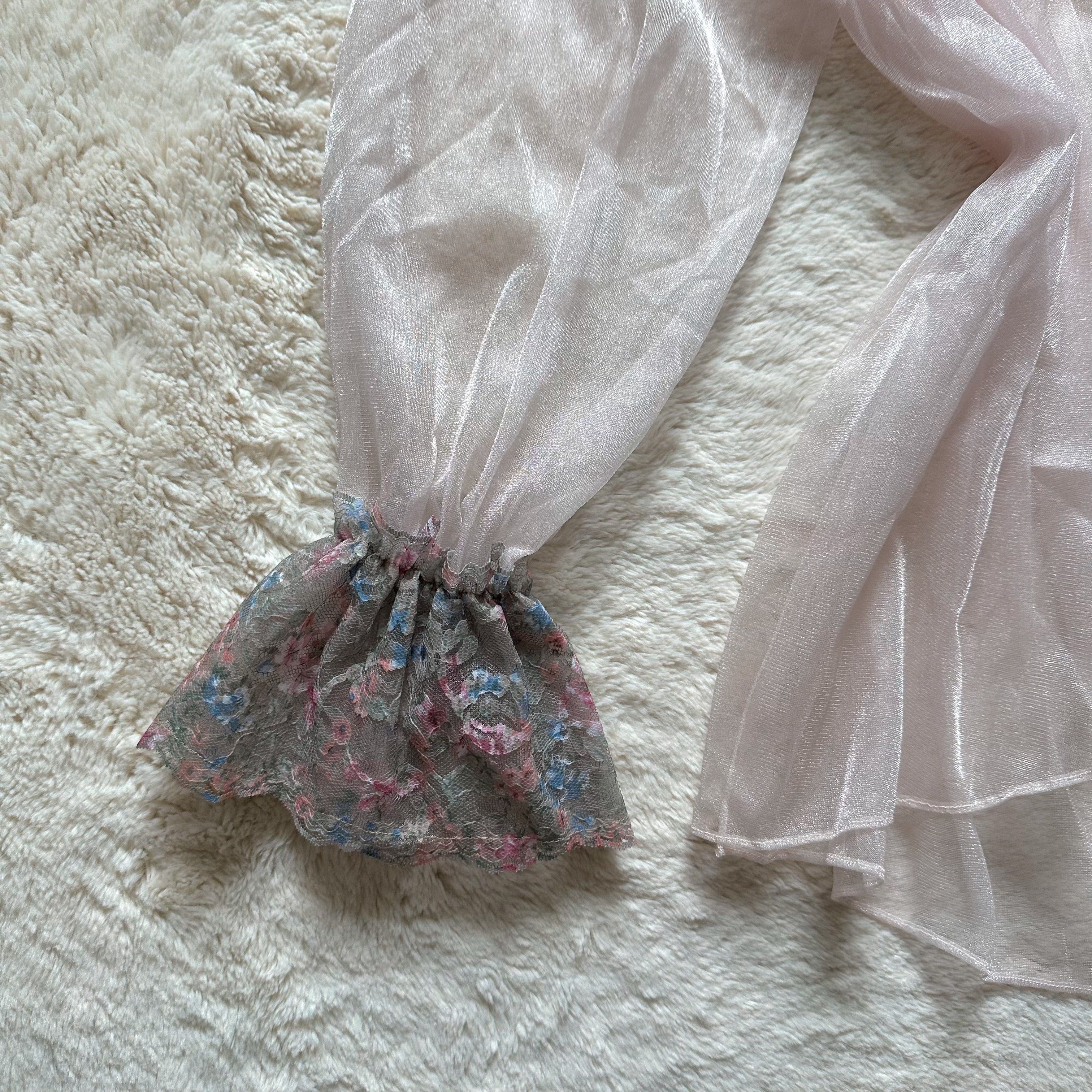 1980's petal meadow bed jacket