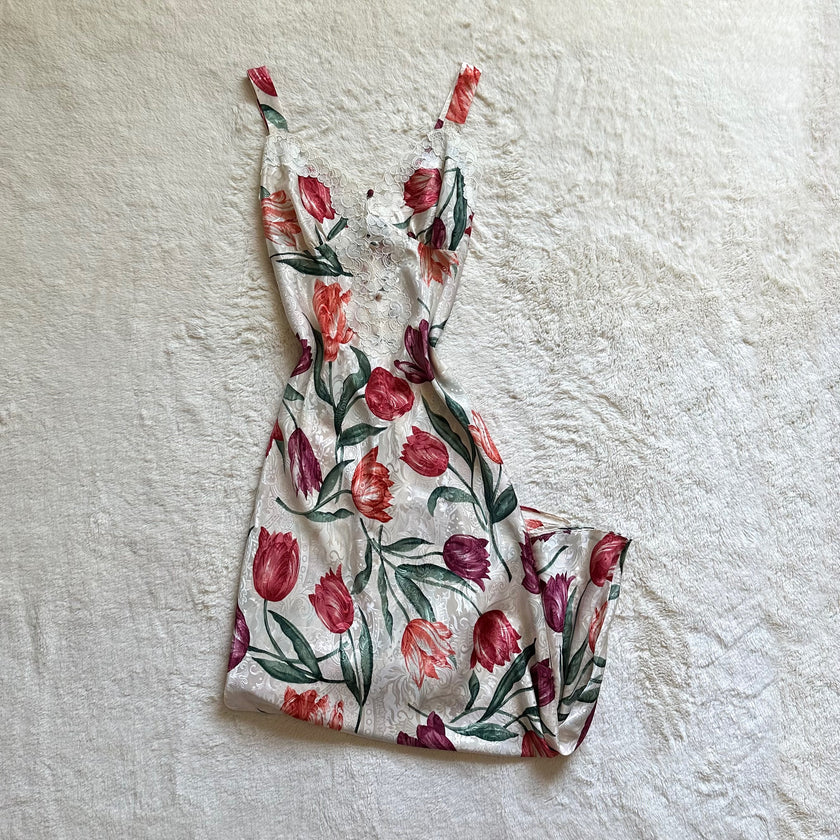 1990's tulip garden negligee