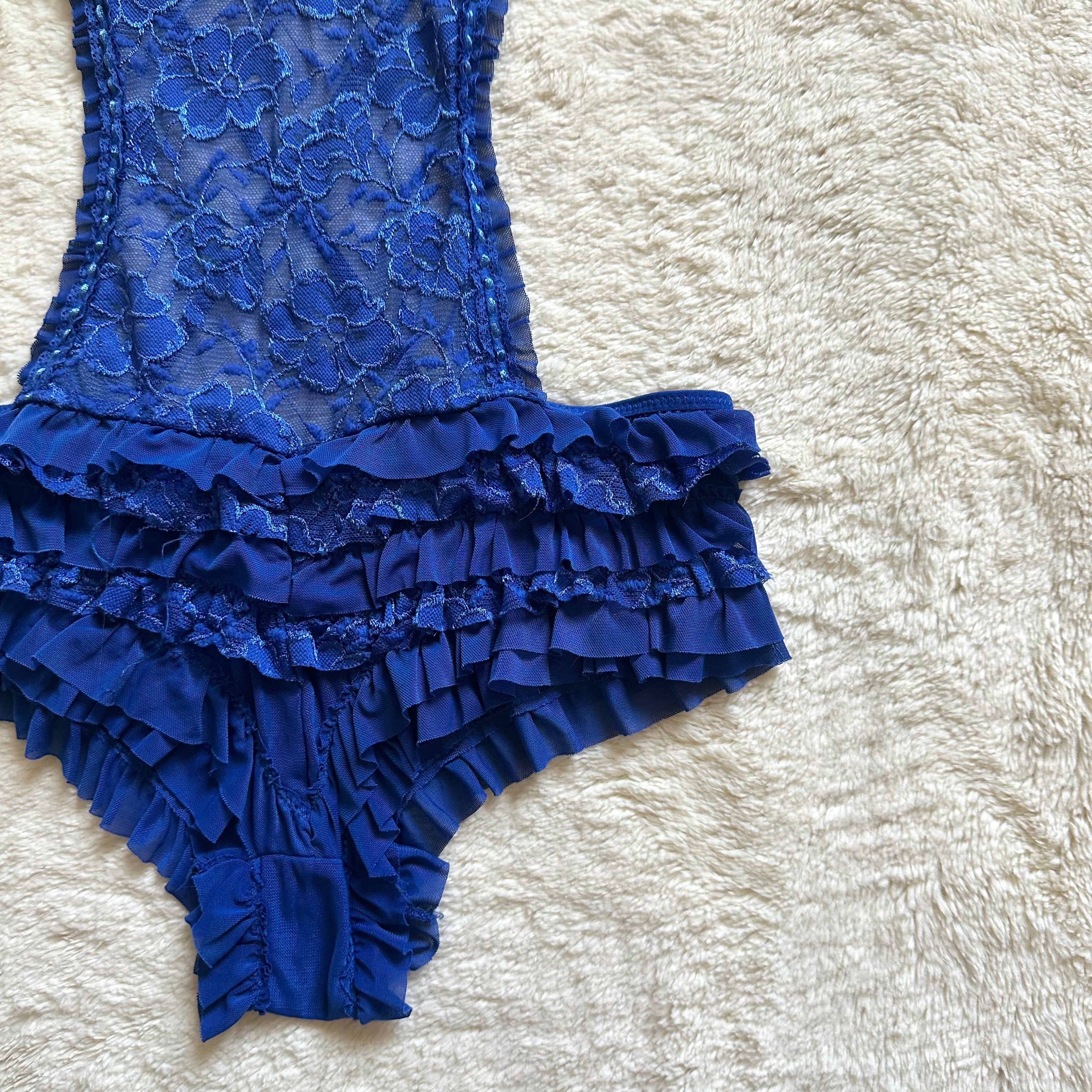 2000's royal ruffle teddy