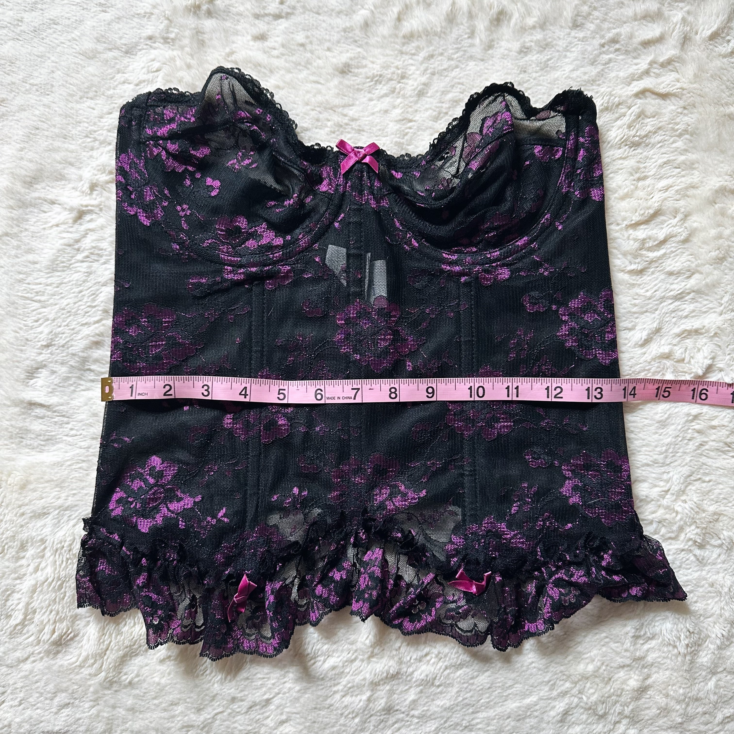 1990's gothic princess lace corset