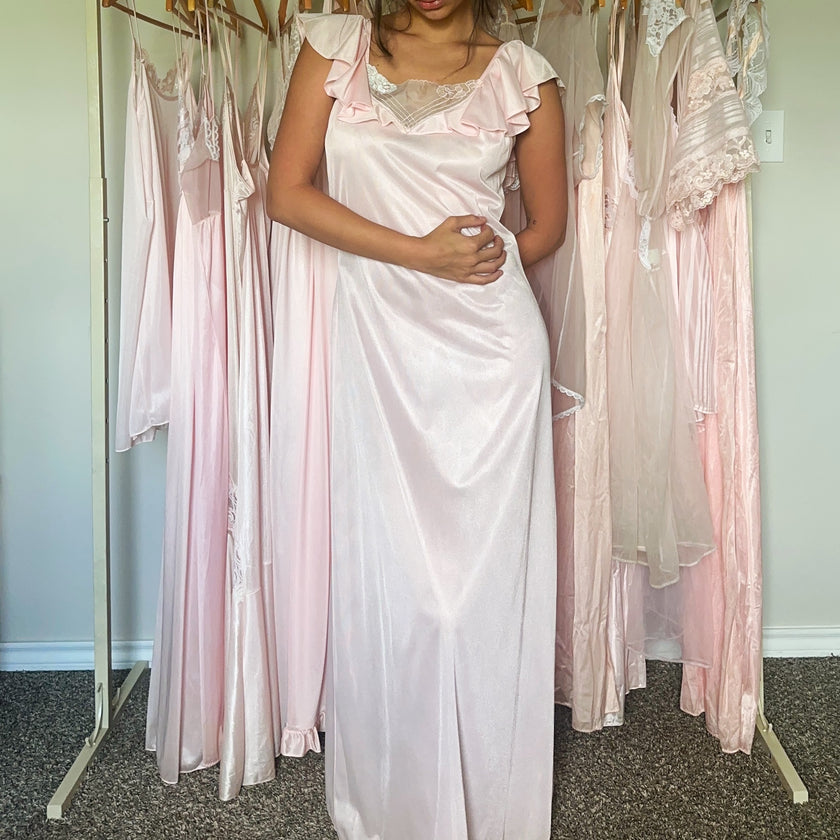 1970's petal halo negligee