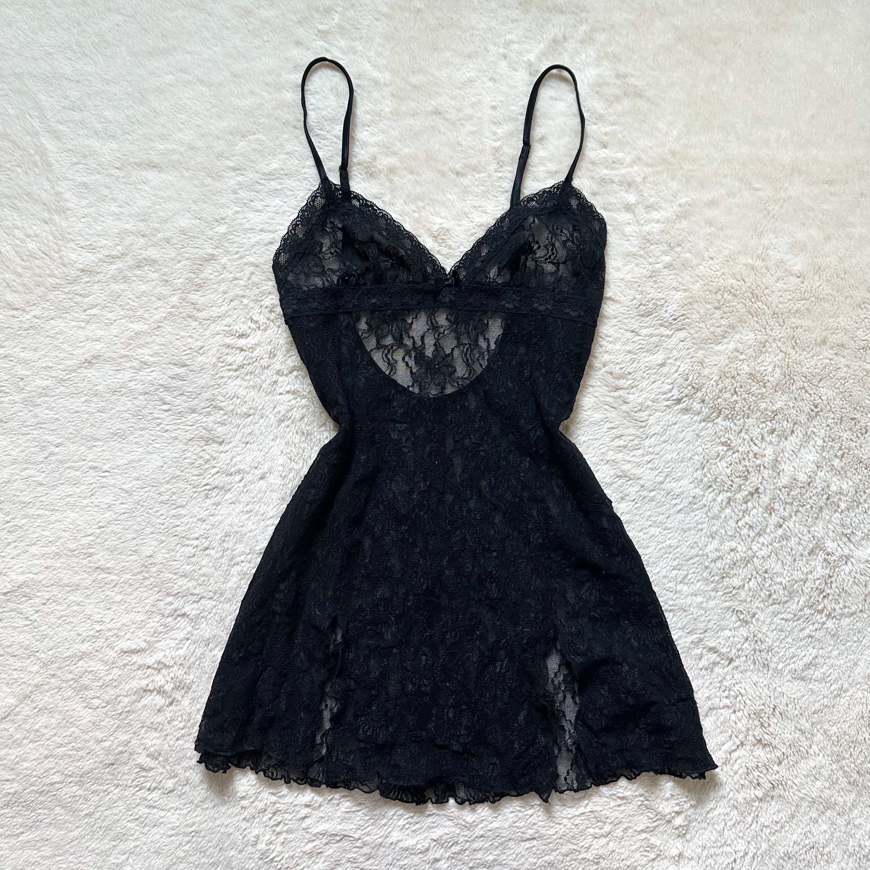 2000's lady lace slip dress