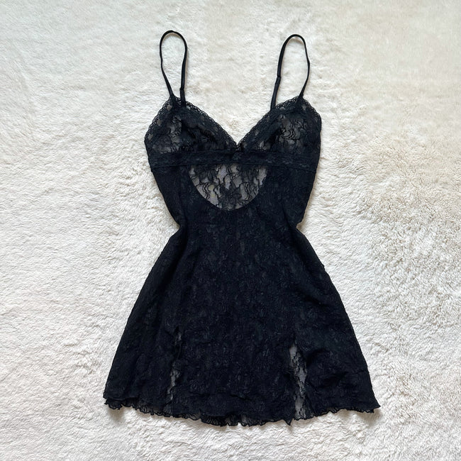 2000's lady lace slip dress