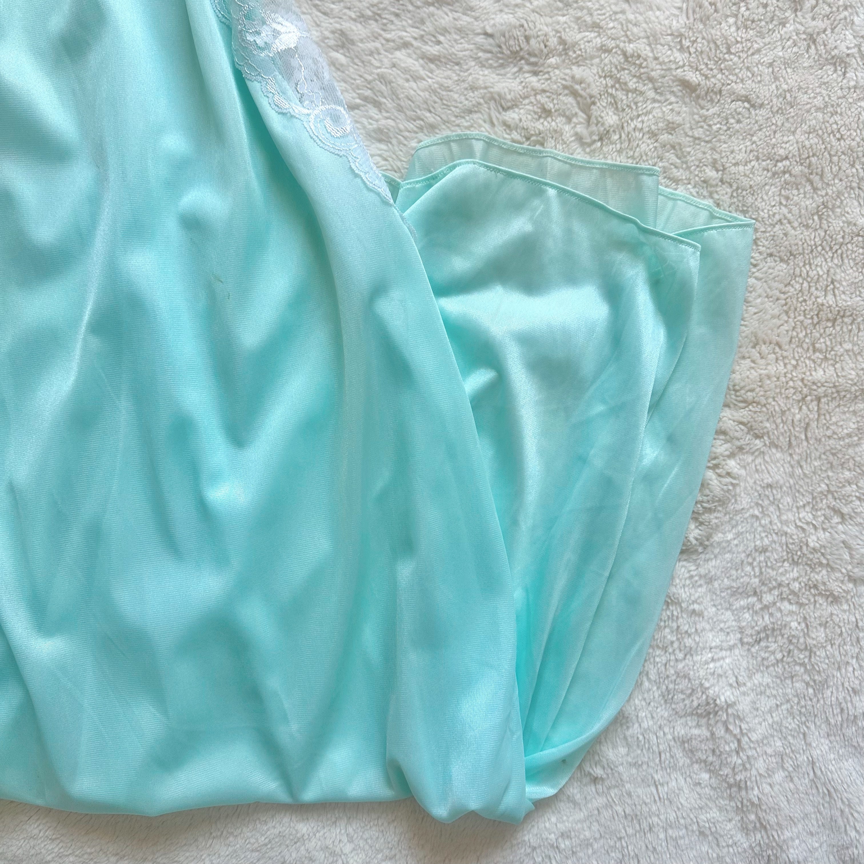 1980's aqua belle negligee