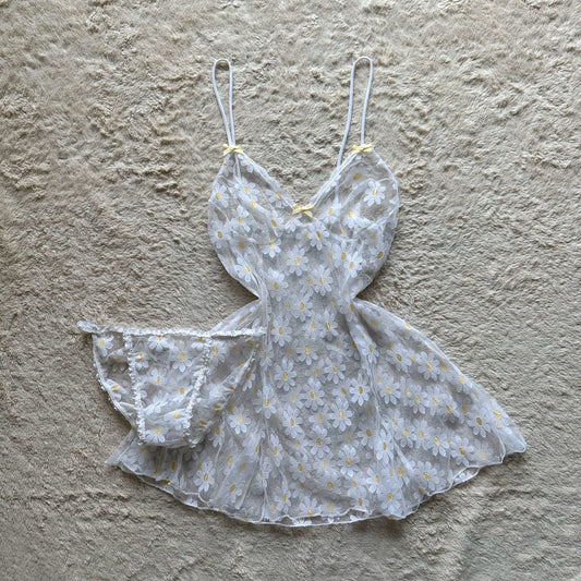 the daisy slip set