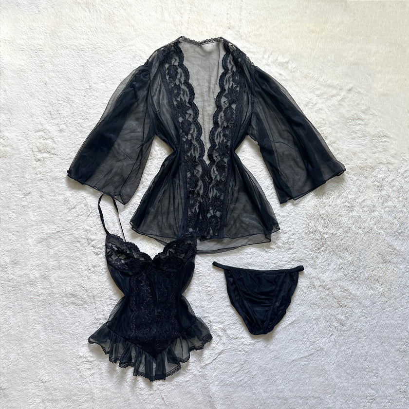 1980's lace noir 3 piece set