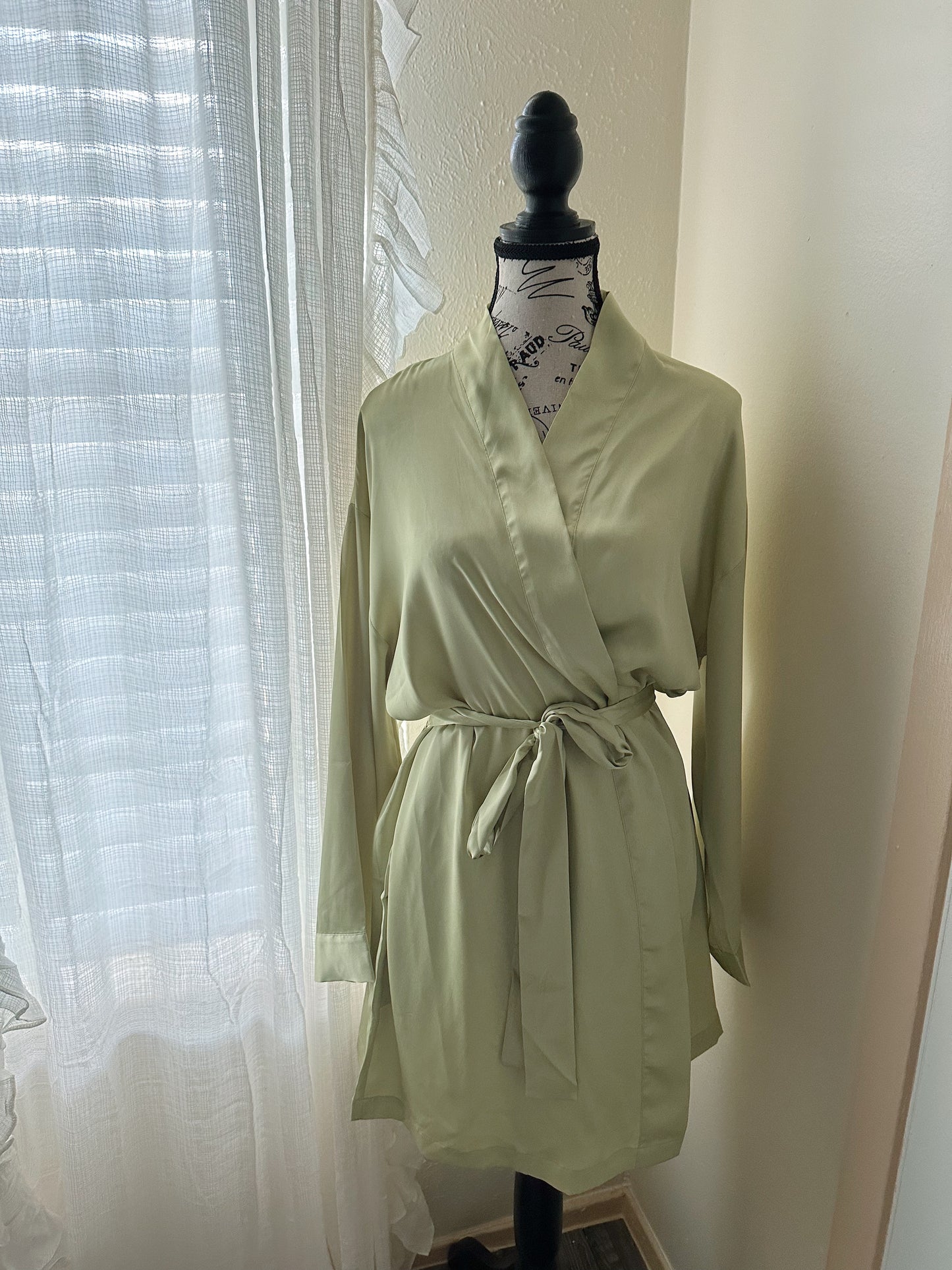 2000's sage satin robe