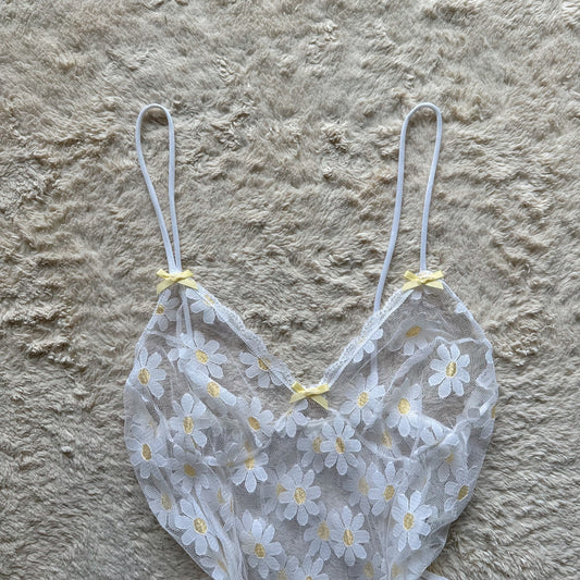 the daisy slip set