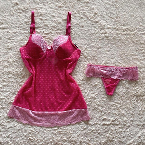 2000's slumber party set