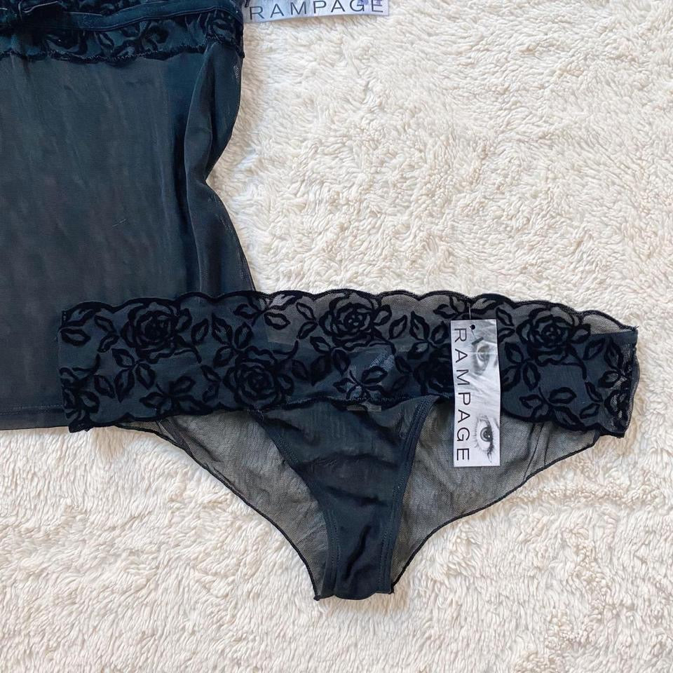 2000's velvet noir set